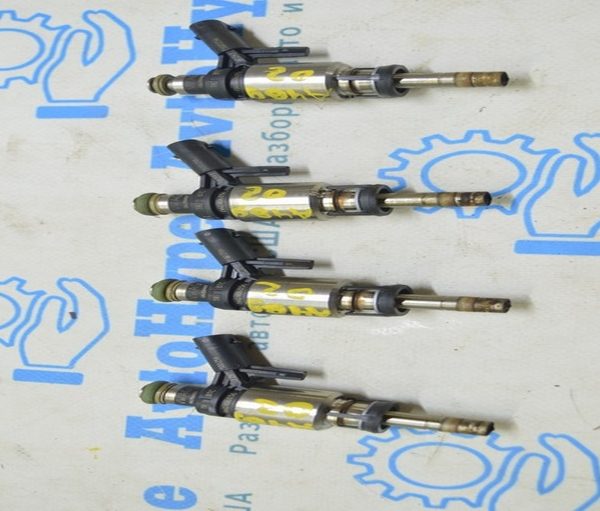 Форсунка распылитель Audi A4 B9 17-18 2.0T 06G906036