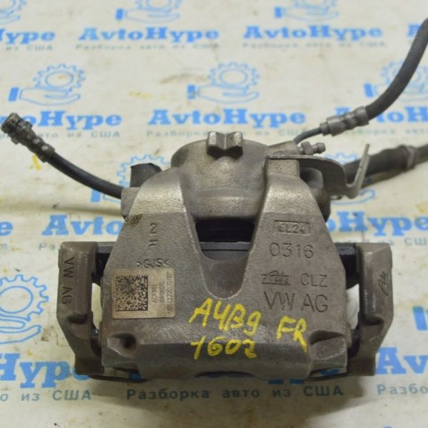 Тормозной шланг передний правый Audi A4 B9 17- под диск 314мм 8W0611708G