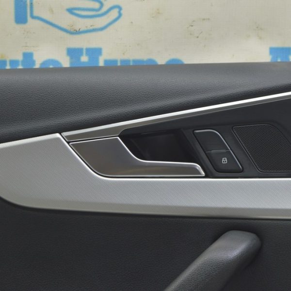 Ручка двери внутренняя задняя левая Audi A4 B9 17- хром, с подсветкой 8W0839019A 4PK