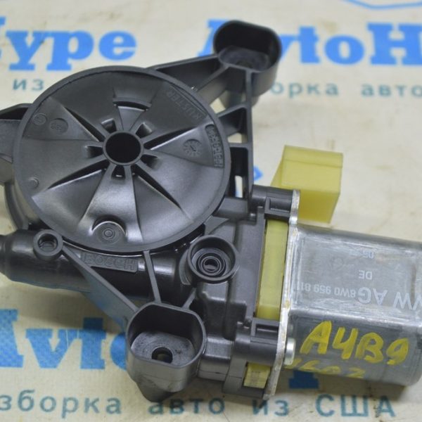 Мотор стеклоподъемника задний левый Audi A4 B9 17- 8W0959811