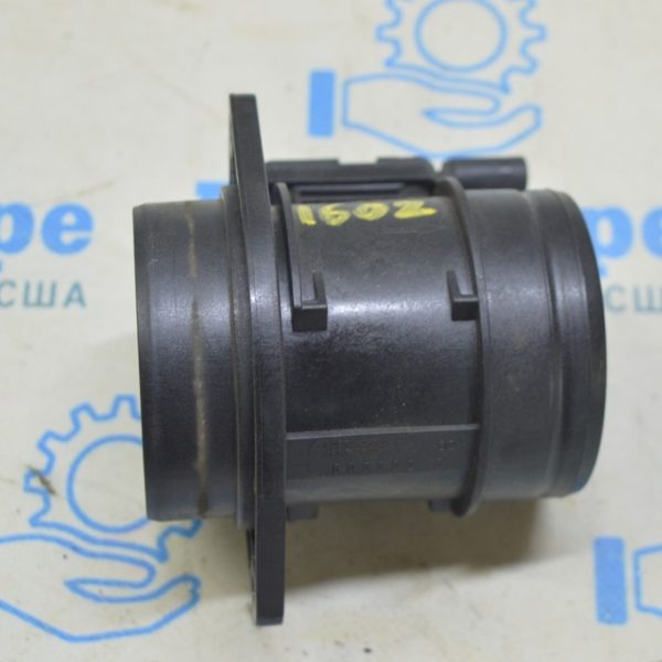 Расходомер воздуха Audi A4 B9 17- 2.0T с корпусом 04L-906-461-B