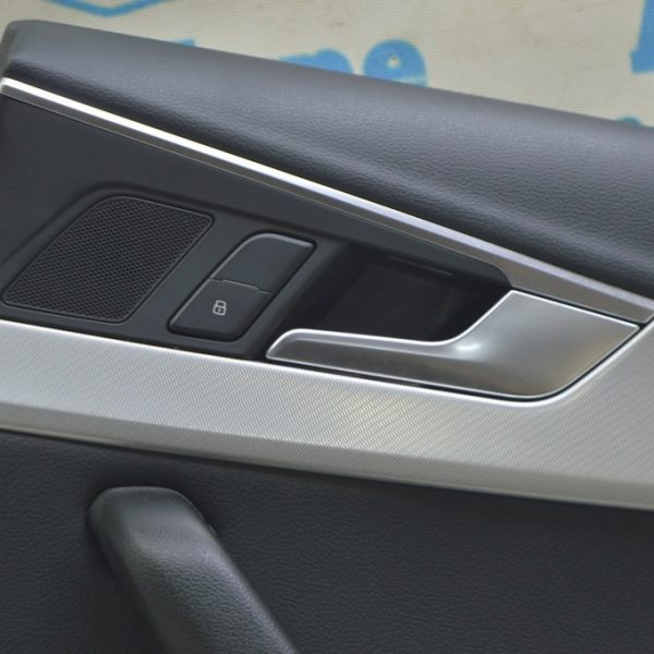Ручка двери внутренняя задняя правая Audi A4 B9 17- хром, с подсветкой 8W0839020A 4PK