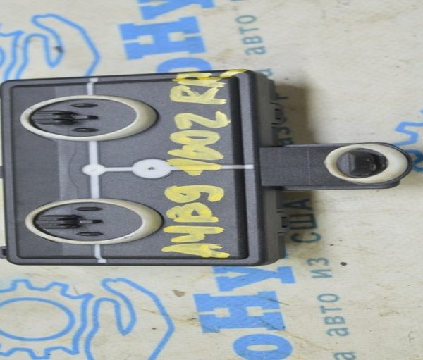 Компьютер двери задней правой Audi A4 B9 17- (02) 8W0959595E