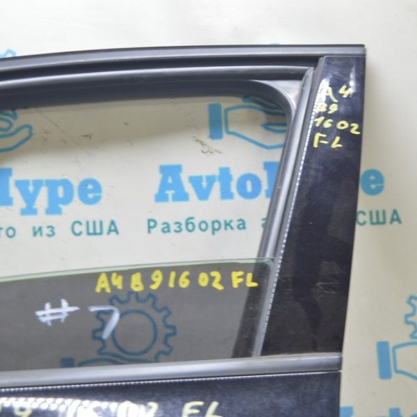 Накладка двери боковая передняя левая Audi A4 B9 17- 8W0837901A 5FQ