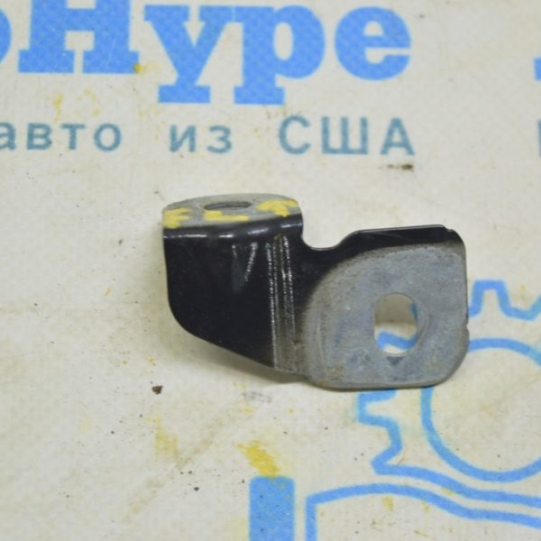 Кронштейн крыла центральный левый Audi A4 B9 17- малый 8W0-821-469