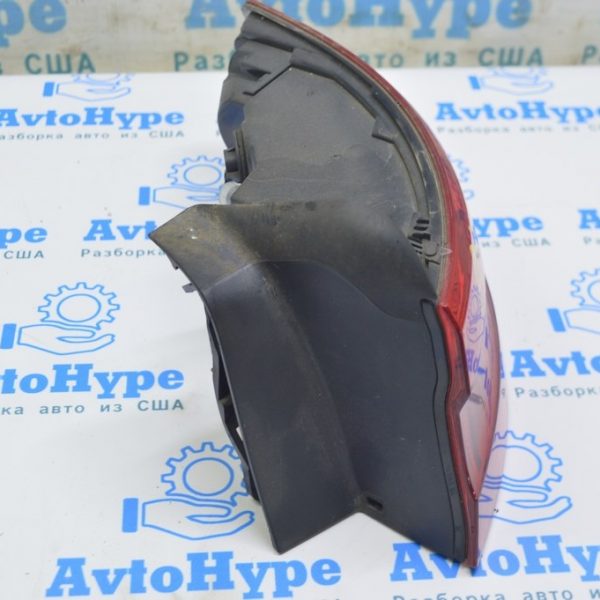 Накладка фонаря внешнего правая Audi A4 B9 17- 8W5945254