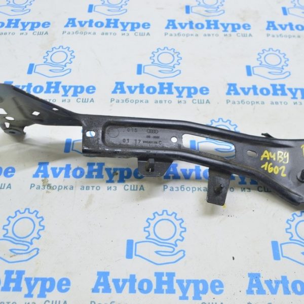 Кронштейн крыла передний правый Audi A4 B9 17- тип 1 8W0821136C