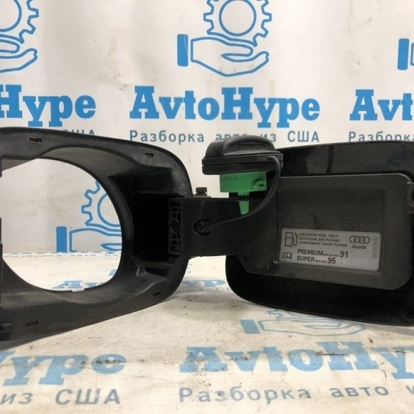 Крышка заливной горловины бензобака Audi A4 B8 08-16 4F0-201-550-J