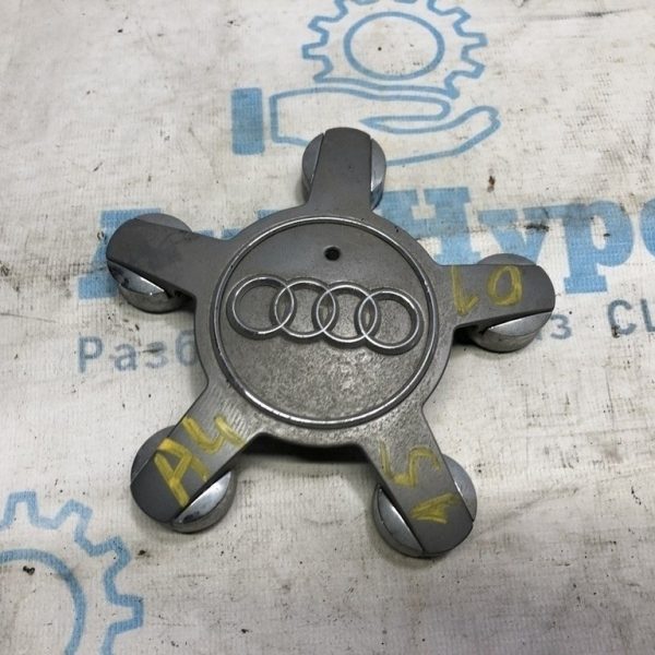 Центральный колпачок на диск Audi A4 B8 08-16 4f0601165n
