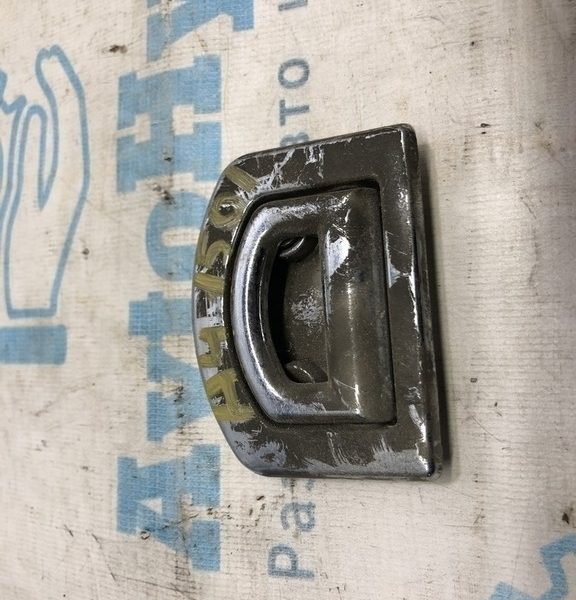 Крюк багажника для пакетов Audi a4 b8 08-16 1k0864203