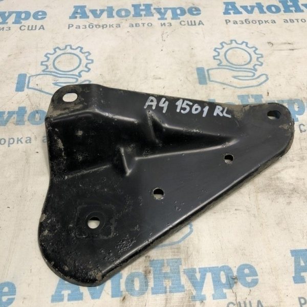 Лопух переднего подрамника зад лев Audi A4 B8 08-16 8K0505220