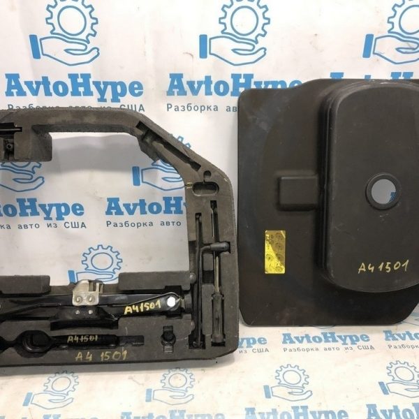 Набор инструмента (комплект) Audi A4 B8 08-16 седан 8T0-012-109-D