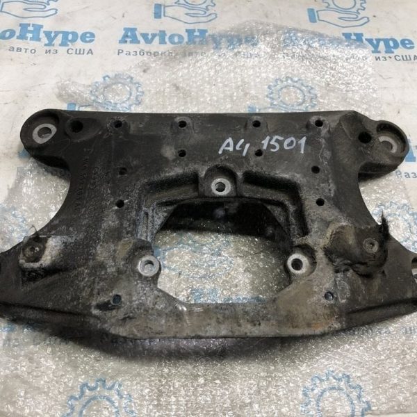 Кронштейн мкпп Audi a4 b8 08-16 8k0399263af