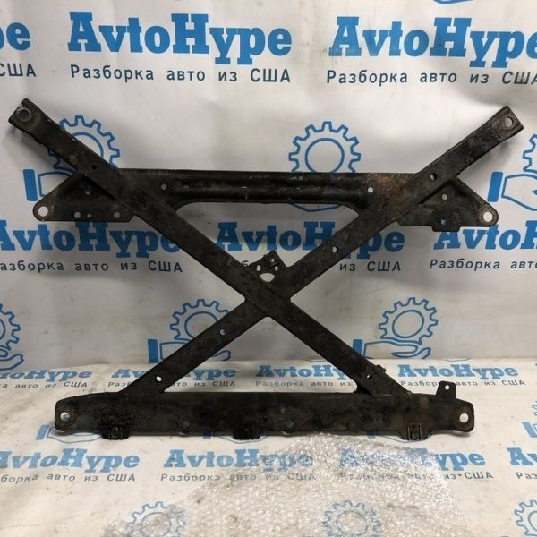 Распорка переднего подрамника Audi A4 B8 13-16 рест (01) горелая 8K1-399-345-E