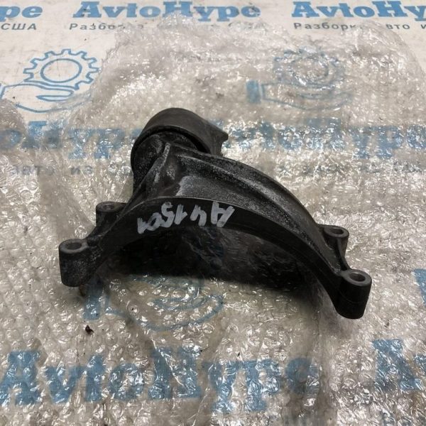 Кронштейн генератора 3.0 tfsi Audi S4 b8 08-16 06e903143d