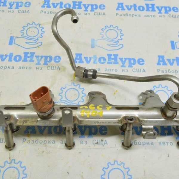 Топливная рейка Audi A6 C7 12-15 дорест 2.0 с датчиком 06J133317M