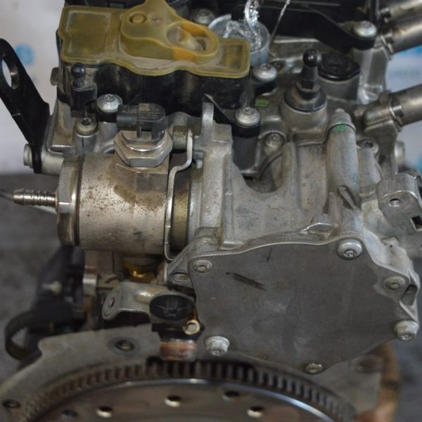 Топливный насос высокого давления ТНВД Audi A6 C7 12-15 дорест 2.0 06J 127 025 G