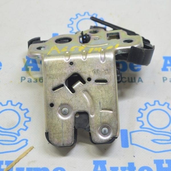 Замок крышки багажника Audi A6 C7 12-18 4H0-827-505-A