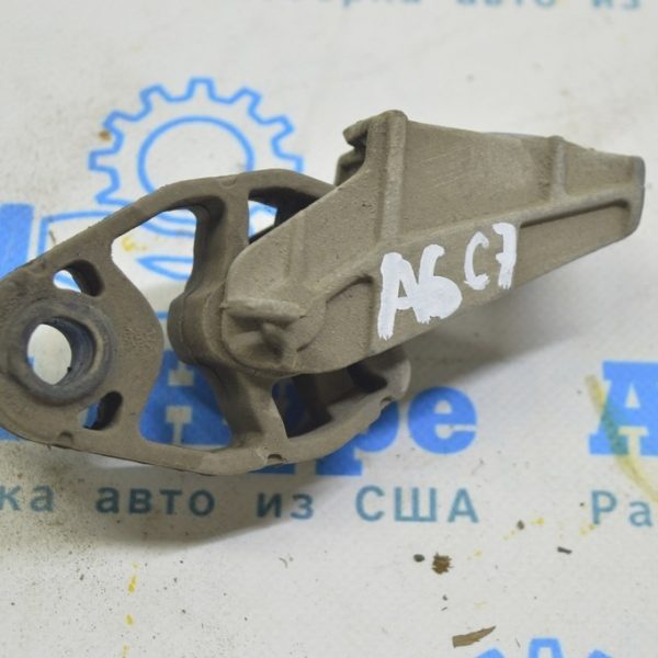 Кронштейн глушителя задний правый Audi A6 C7 12-18 8K0-253-144-M