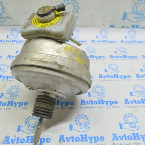Главный тормозной цилиндр с бачком Audi A6 C7 12-18 с крышкой 4G1-611-021-C