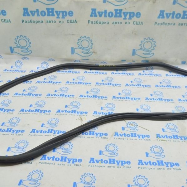 Уплотнитель дверного проема задний левый Audi A6 C7 12-18 4G5-833-721-A