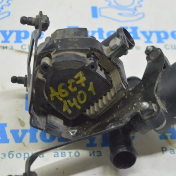 Клапан системы охлаждения 2 Audi A6 C7 12-18 06D-121-601-B