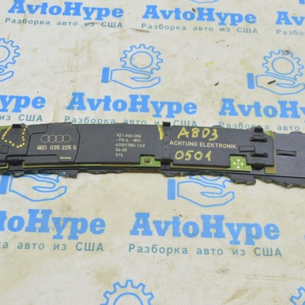 ANTENNA AMPLIFIER BOOSTER Audi A8 D3 03-09 (01) трещины, надлом 4E0035225S