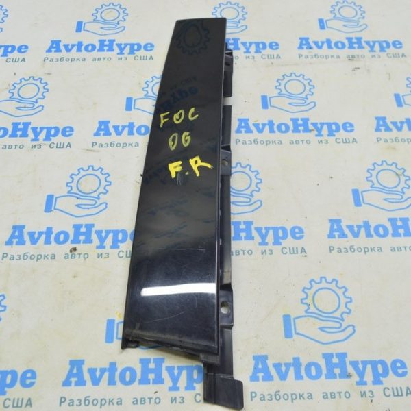 Накладка двери боковая перед прав Ford Focus mk3 11-18 CP9Z-5820554-A