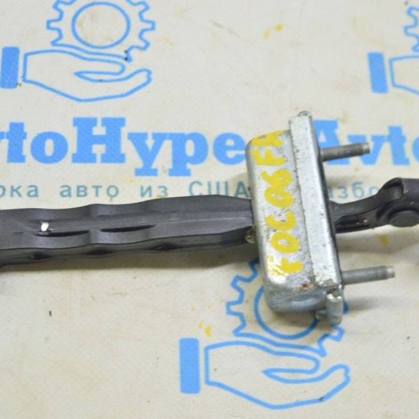Ограничитель двери перед прав Ford Focus mk3 11-18 CP9Z-5823500-A