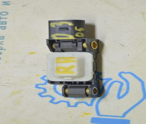 Датчик подушки безопасности задний прав Audi A8 D3 03-09 4B0959643E