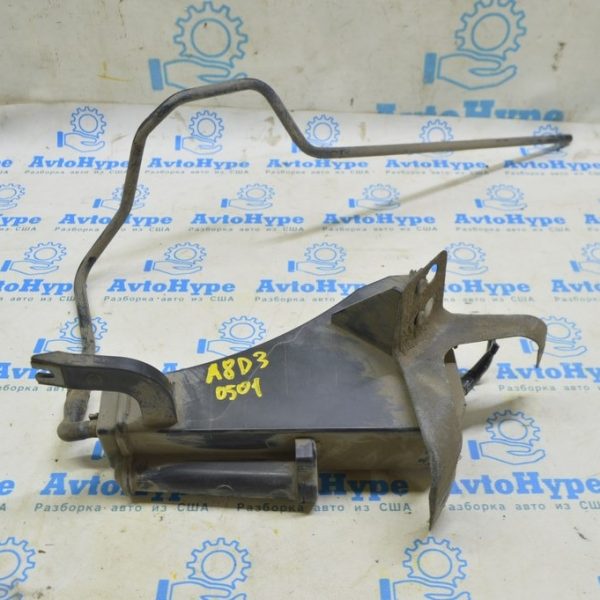 Канистра с углем абсорбер Audi A8 D3 03-09 4E0201803B