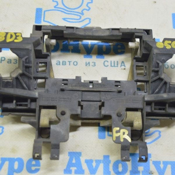 Механизм ручки двери перед прав Audi A8 D3 03-09 4E0839886E