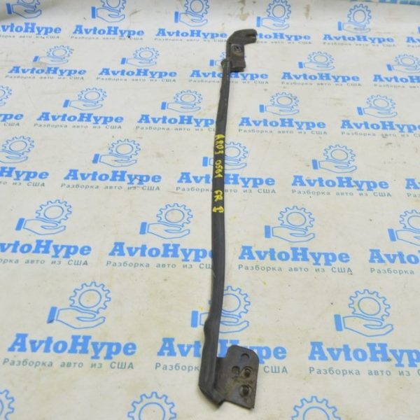 Уплотнитель двери перед прав Audi A8 D3 03-09 передний 4E0837702J