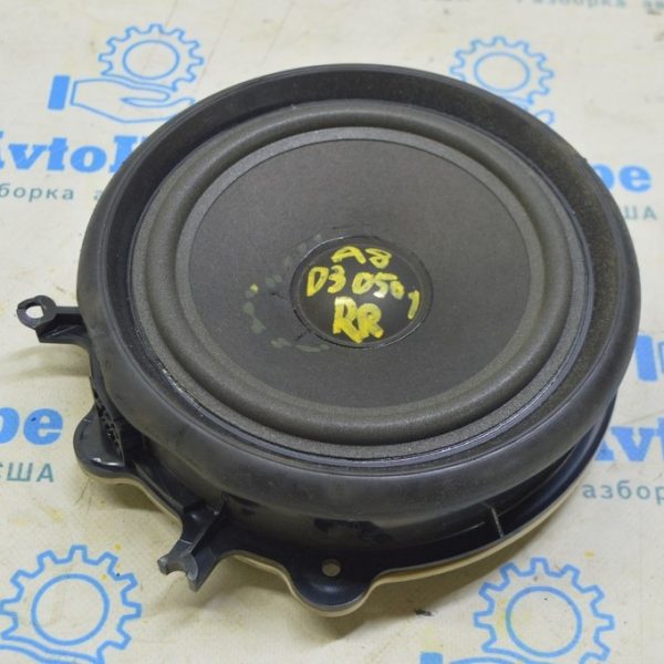 Динамик зад прав Audi A8 D3 03-09 (01) надрыв 4E0035411D