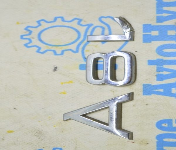 Эмблема надпись A8L крышки багажника Audi A8 D3 03-09 (01) надлом буква L 4E0-853-741-A-2ZZ