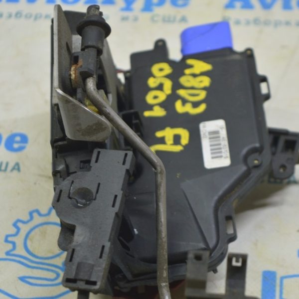 Замок двери перед лев Audi A8 D3 03-09 4E1837015