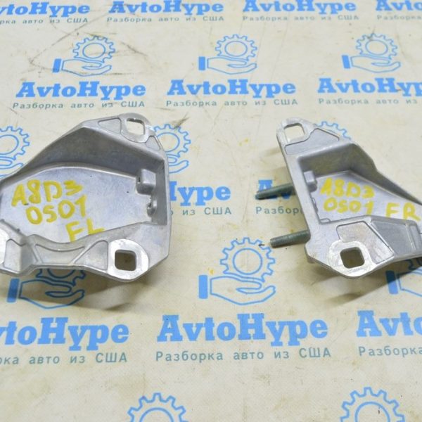 Кронштейн подторпедной трубы левый Audi A8 D3 03-09 4E1857895D