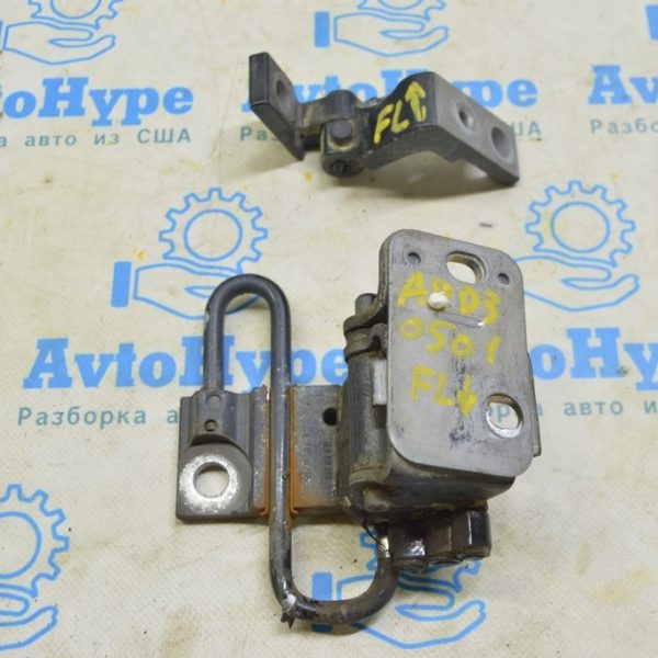 Петля двери нижняя перед лев Audi A8 D3 03-09 4E0831411C