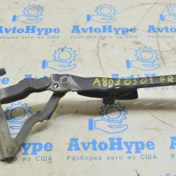 Петля капота правая Audi A8 D3 03-09 4E0823302G