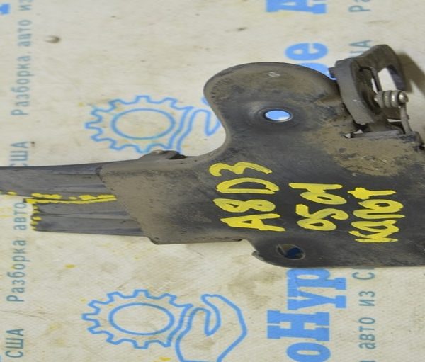 Крюк замка капота Audi A8 D3 03-09 (01) надлом 4E0823485B