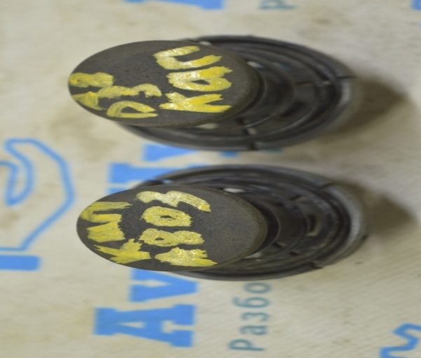 Отбойник капота Audi A8 D3 03-09 с пружиной 4E0-823-751-B