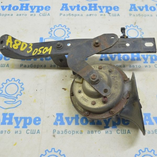 Сигнал лев  low Audi A8 D3 03-09 (01) неориг 8N0951221