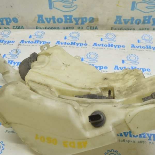 Датчик уровня омывателя Audi A8 D3 03-09 7M0919376