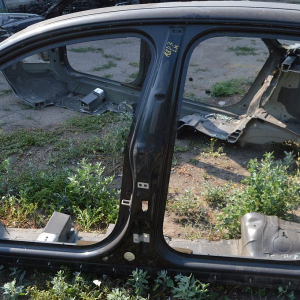 Стойка кузовная центральная левая Audi A8 D3 03-09 синяя (01) 4E4809219E