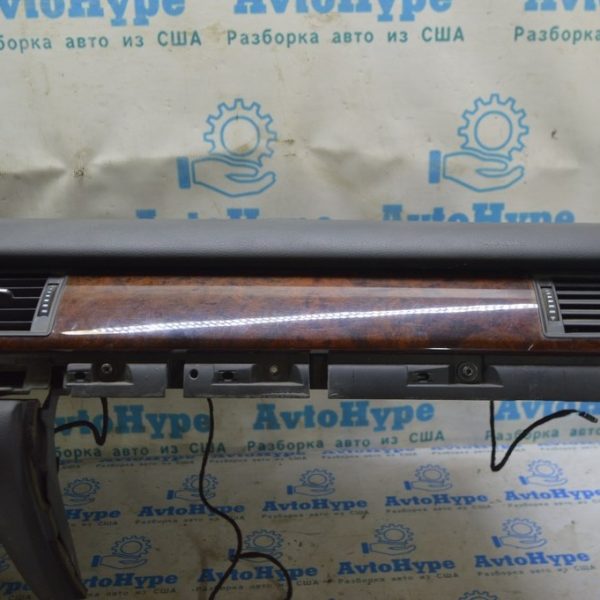 Дефлектор воздуховода перед панели правый Audi A8 D3 03-09 черн 4E0820902H 6PS