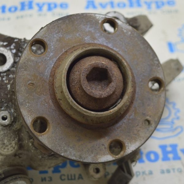 Ступица зад прав Audi A8 D3 03-09 FWD (01) 4E0598625