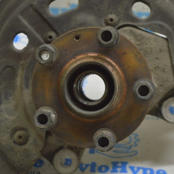 Ступица перед лев Audi A8 D3 03-09 (01) 4E0407613C