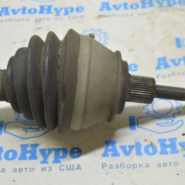 Болт ступицы Audi A8 D3 03-09 4B0407643A