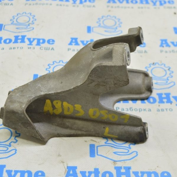 Кронштейн подушки двигателя левый Audi A8 D3 03-09 3.0 4E0199307BG