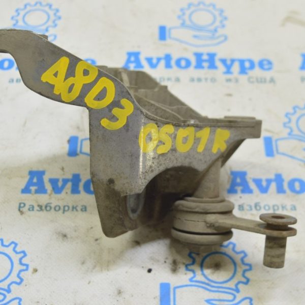 Кронштейн подушки АКПП прав Audi A8 D3 03-09 (01) 3.0 4E0399114AL